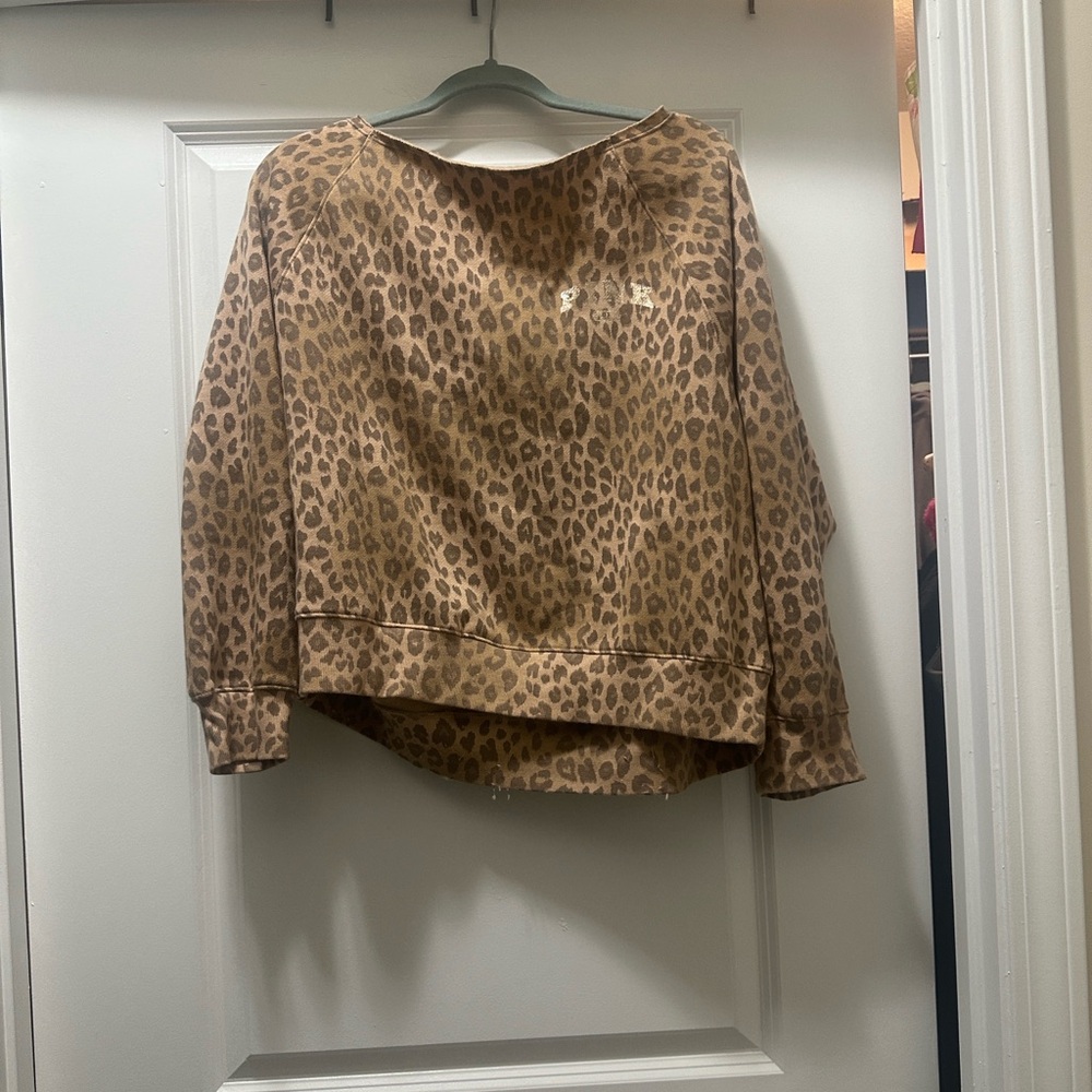 VS PINK Leopard Print Off shoulder Sweatshirt L - Picture 6 of 10
